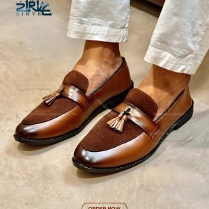 Men's two-tone tassel loafers in brown leather and suede.
