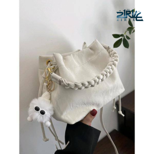 Lux Vibe Classic Shoulder Bag