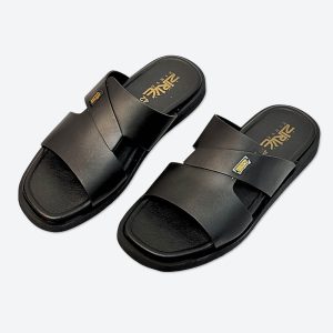 ক্লাসিক ব্ল্যাক-স্ট্র্যাপ স্লাইড স্যান্ডেল